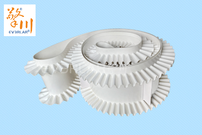 白色PVC輸送帶加擋板裙邊耐磨防側(cè)漏食品包裝機提升機輸送流水線皮帶