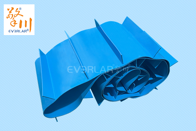 藍(lán)色易潔帶加擋板食品級(jí)耐油防霉膨化食品提升機(jī)輸送帶